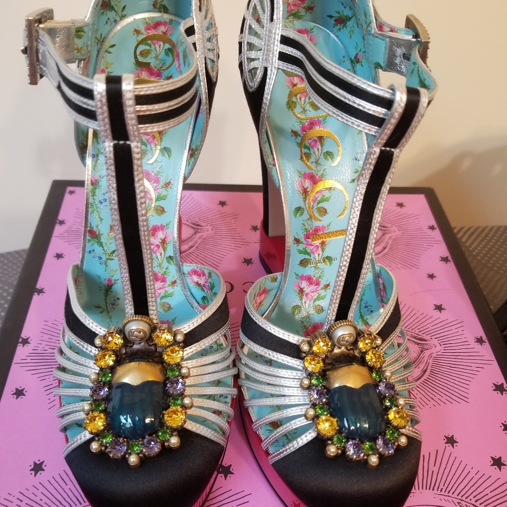 Gucci wedge shoe
